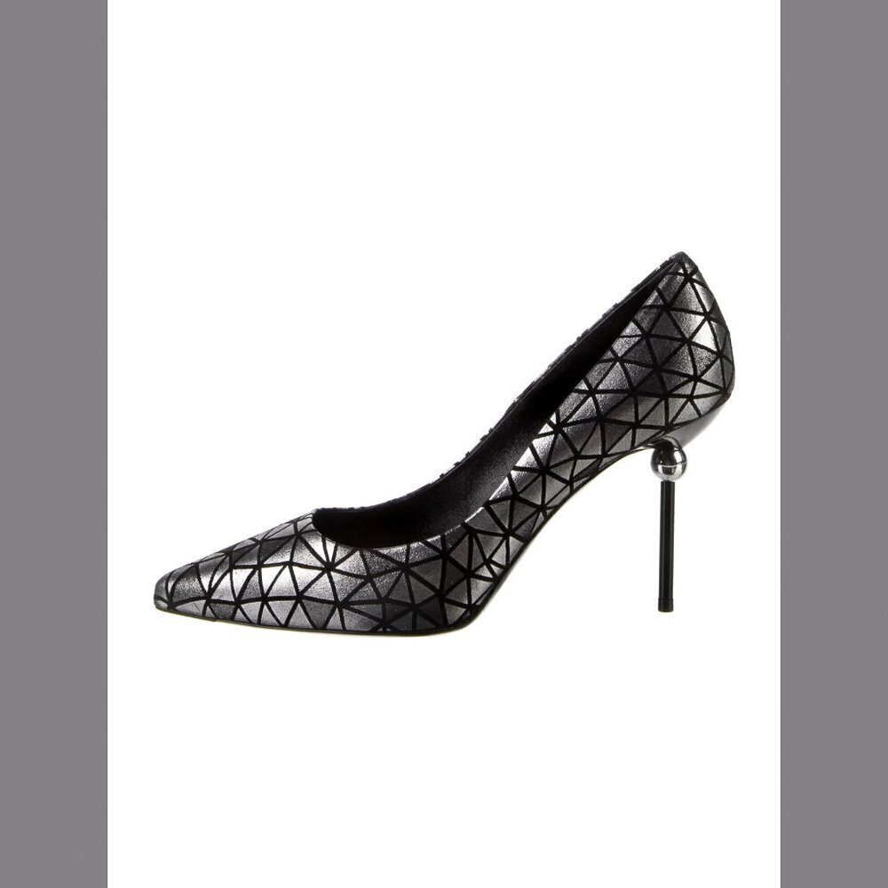 Roger Vivier Decollette Stiletto Sphere Silver Pumps EU 39 US 9